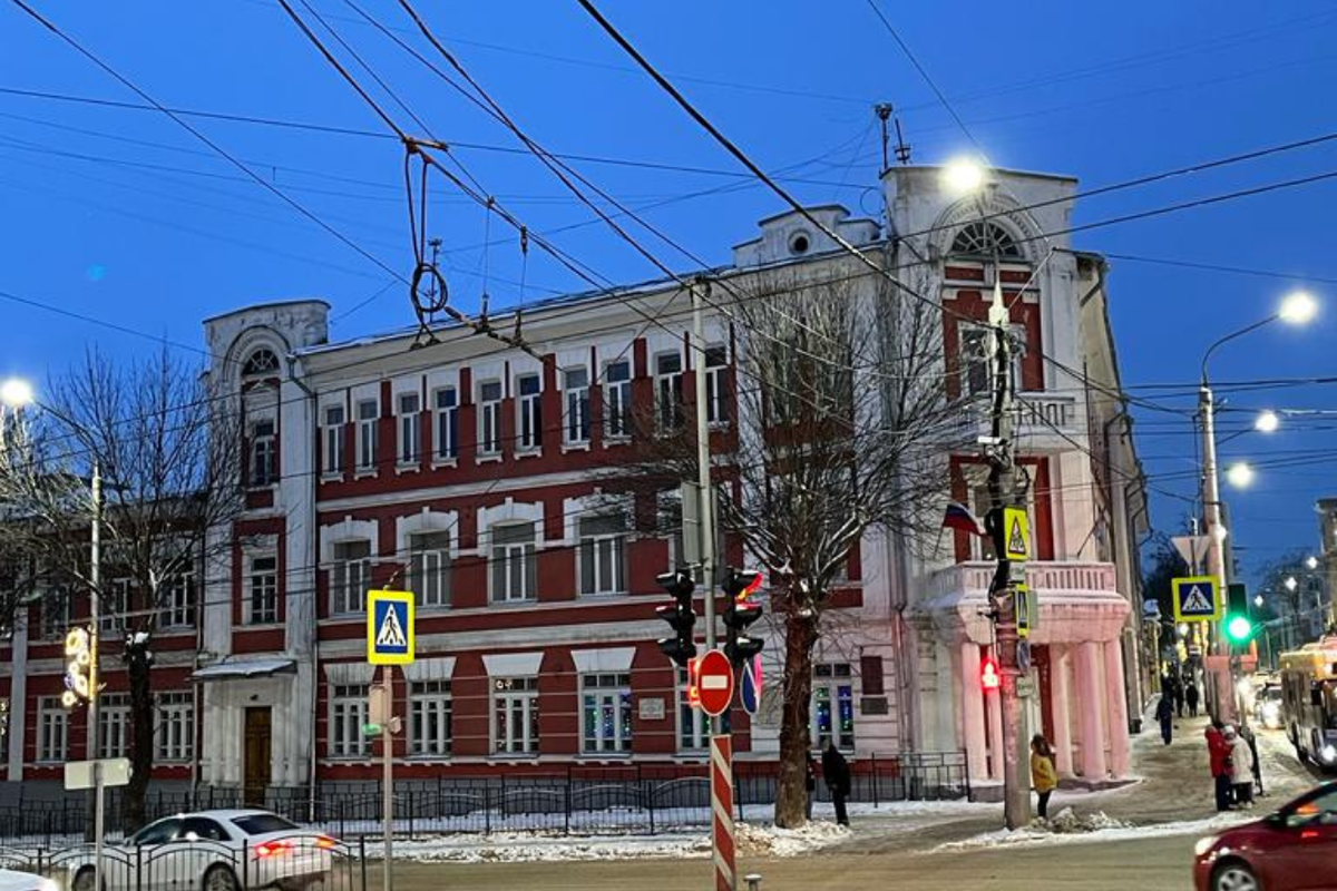 Вот сюда юная гимназистка Анечка Гагарина бегала слушать лекции Циолковского по физике и математике