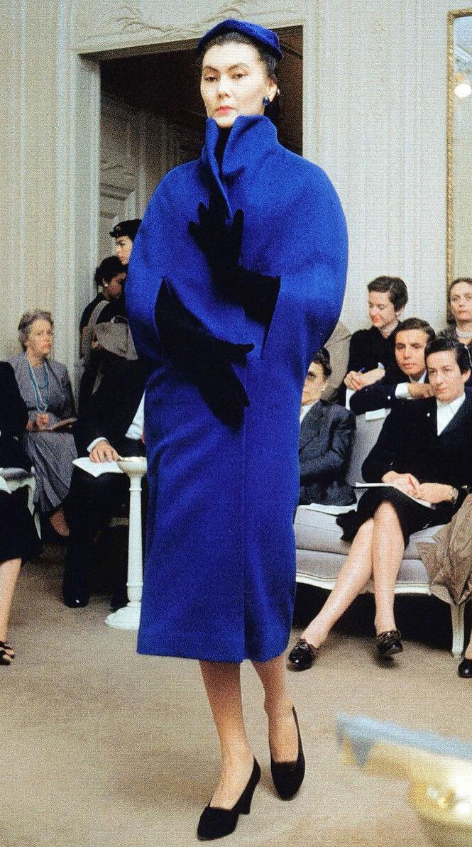    Алла Ильчун на показе Christian Dior, 1954@focusonthefrock