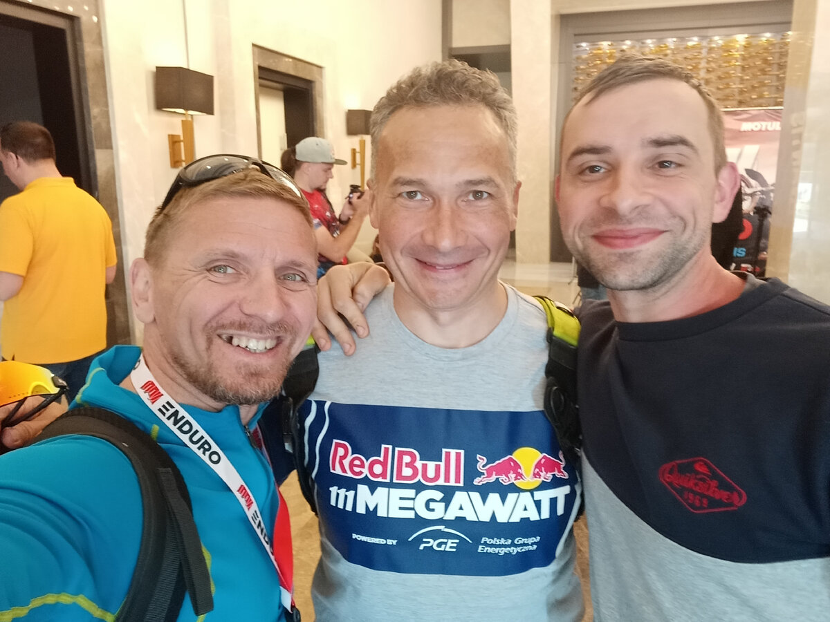 Слева направо: ваш репортёр, Дмитрий Тагиров, Алексей из 100%team