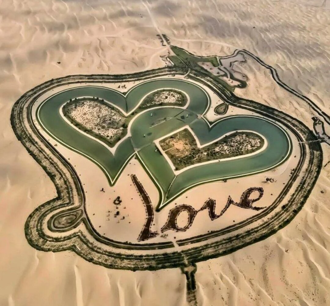 Энозер лов. Дубай Love Lake. Аль Кудра озеро. Аль Кудра Дубай. Озеро любви в ОАЭ.