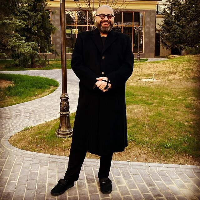    Максим Фадеев лишился регалий и денег в СШАСоцсети Максима Фадеева