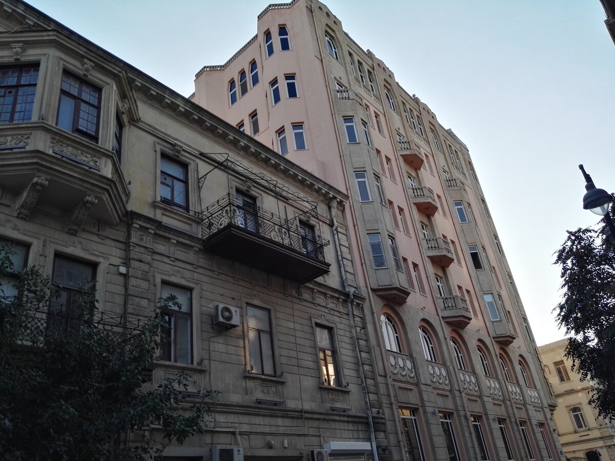 Продолжаем краткий экскурс по польскому архитектурному наследию шикарной столицы Азербайджана.-60