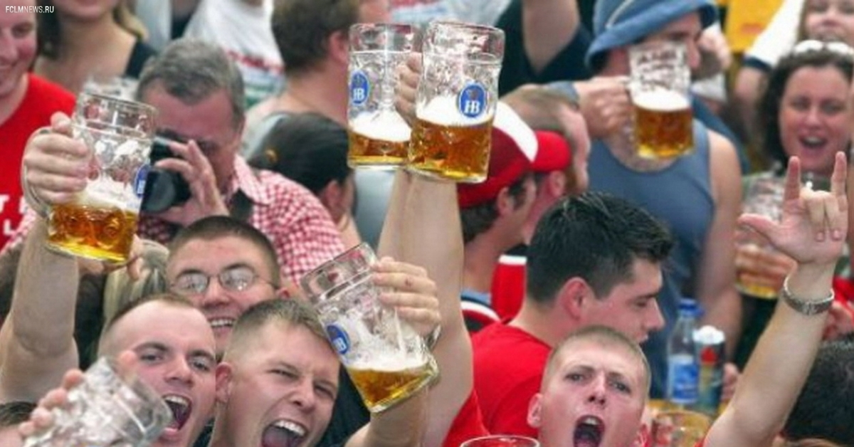 Фанаты и пиво. Из открытых источников.