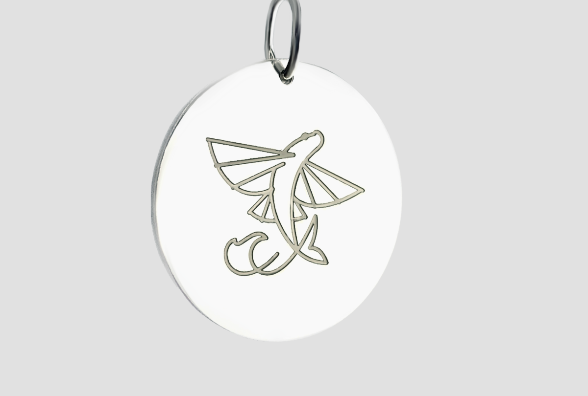    «Сила ветра» и Moonswoon выпустили совместную подвеску с созвездием летучей рыбы (фото 3)