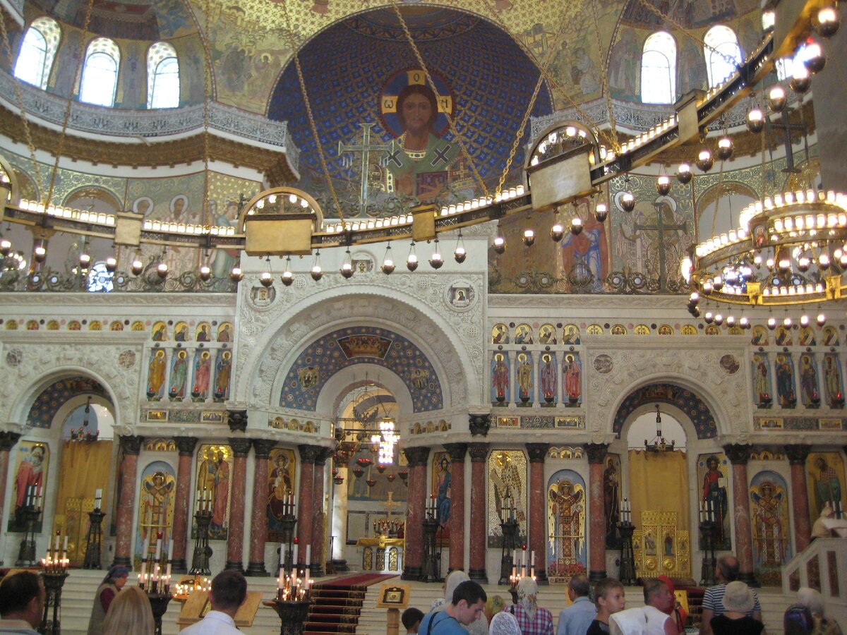 Морской Никольский собор. Фото из Bing images.com.