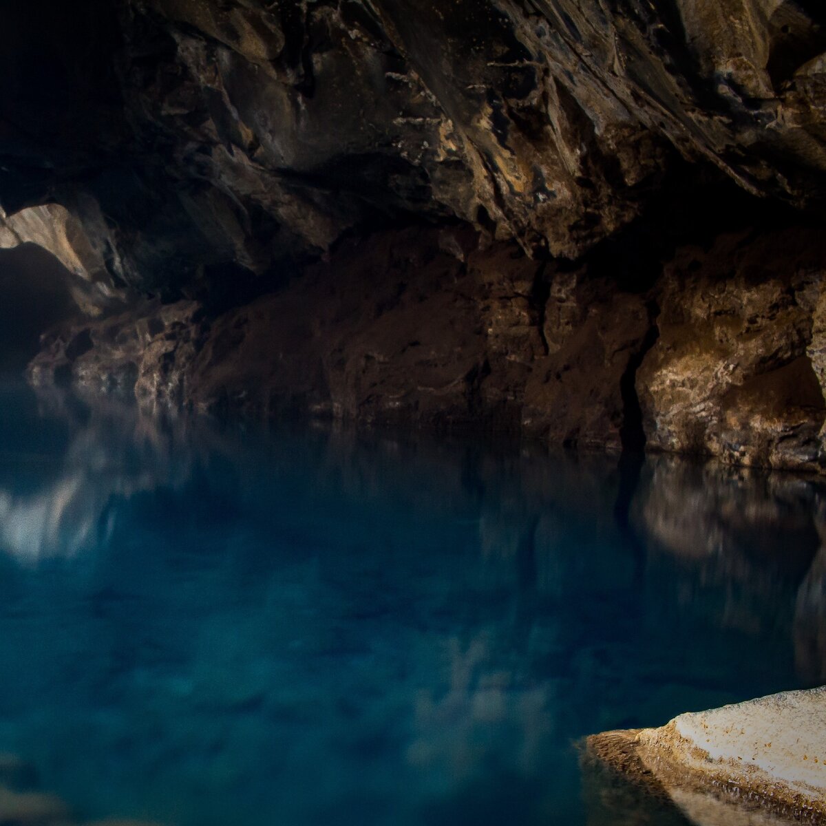 Теплы бассейн