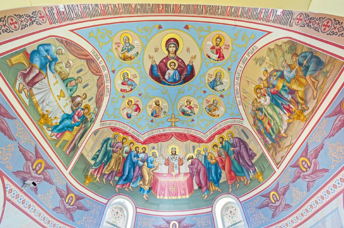 Благоукрашение Кафедрального собора святителей Кирилла и Лаврентия Туровских в г. Турове Республики Беларусь. Работа мастерской "Палехский иконостас"  https://iconostas.ru/