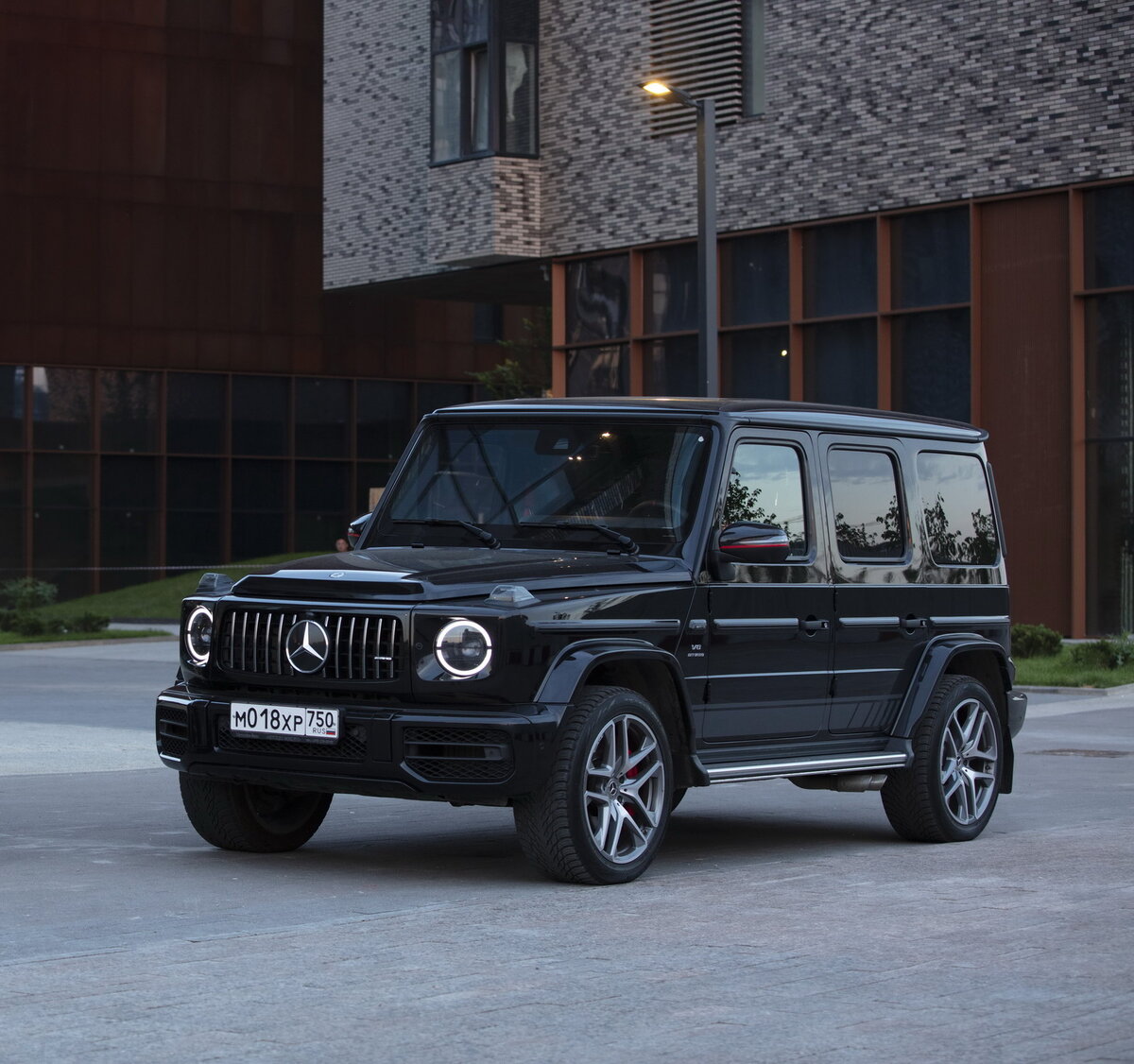 G 63 AMG: роскошный контейнер со скоростью мотоцикла | АвтоГлянец | Дзен