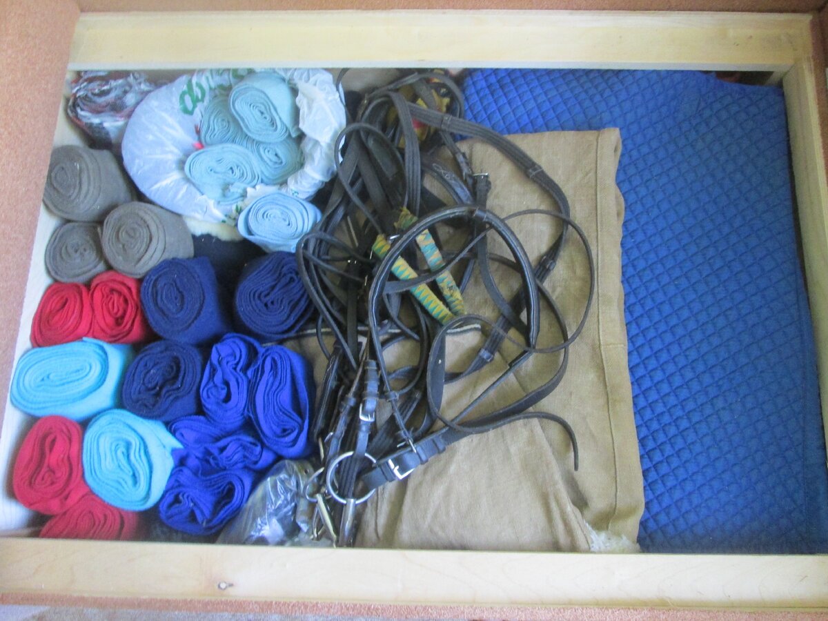 Коллекция бинтов, вальтрапов и прочего хлама