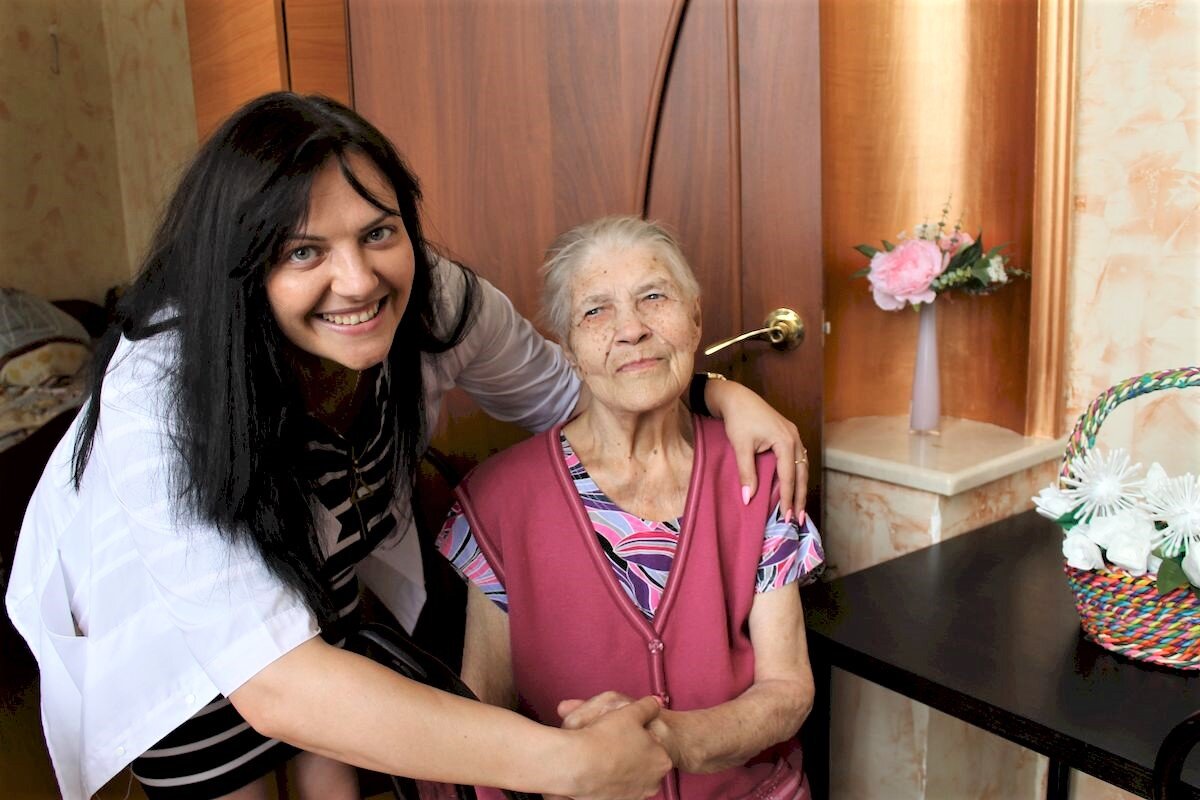 Помощь людям старше 80 лет. Помощь людям старше 80 лет