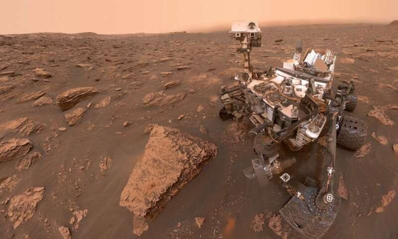 Селфи Марсохода Curiosity. Фото NASA.