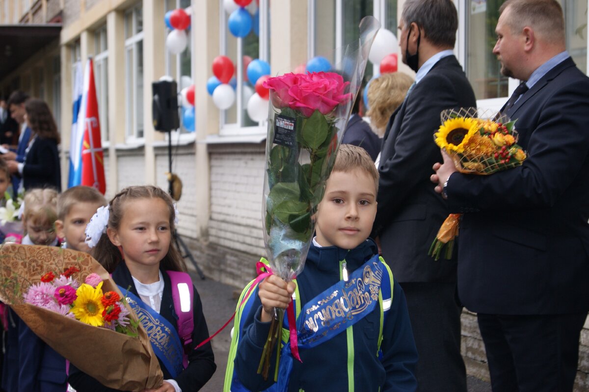 Он еще не знает, что эта "волынка" на 11 лет)))