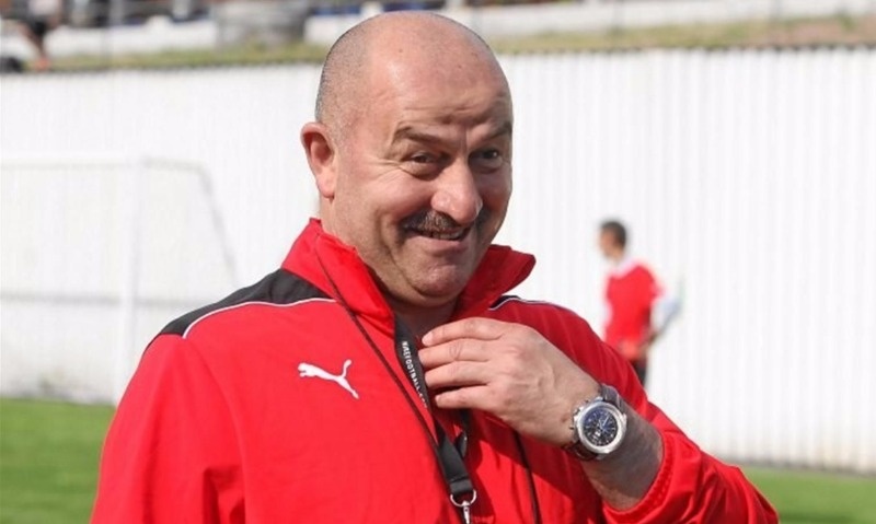 И это - тренер сборной!!...