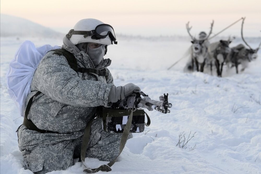 Военнослужащий Российской армии в условиях крайнего севера