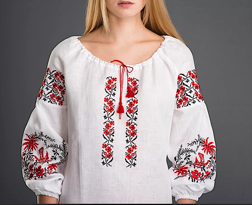 Русско народная блузка. Блузки в национальном стиле. Блузы в народном стиле. Блузка с вышивкой в народном стиле. Рубашка в народном стиле женская.