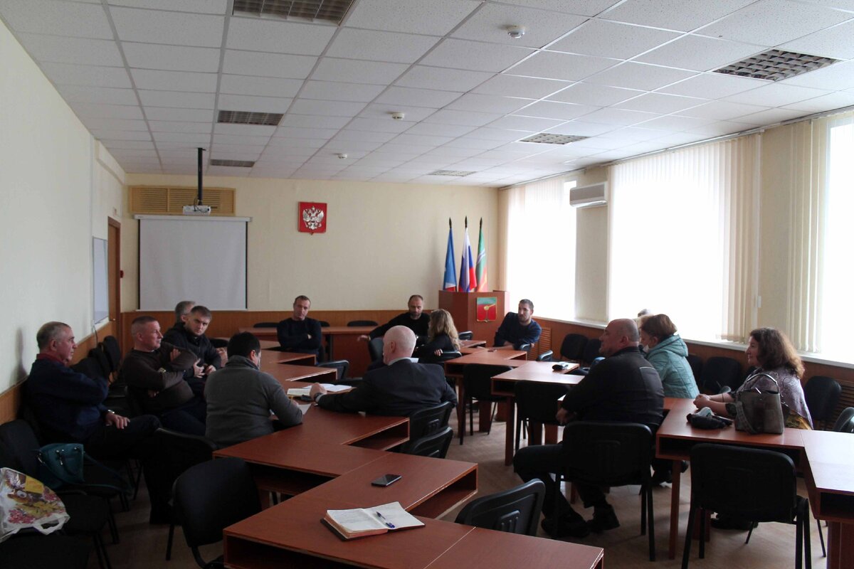 Фото: https://lydinovo.ru/posts/rabochaya-gruppa-deputatov-obsudila-problemy-kanalizatsii-v-gorode-s-kommunalnymi-organizatsiyami