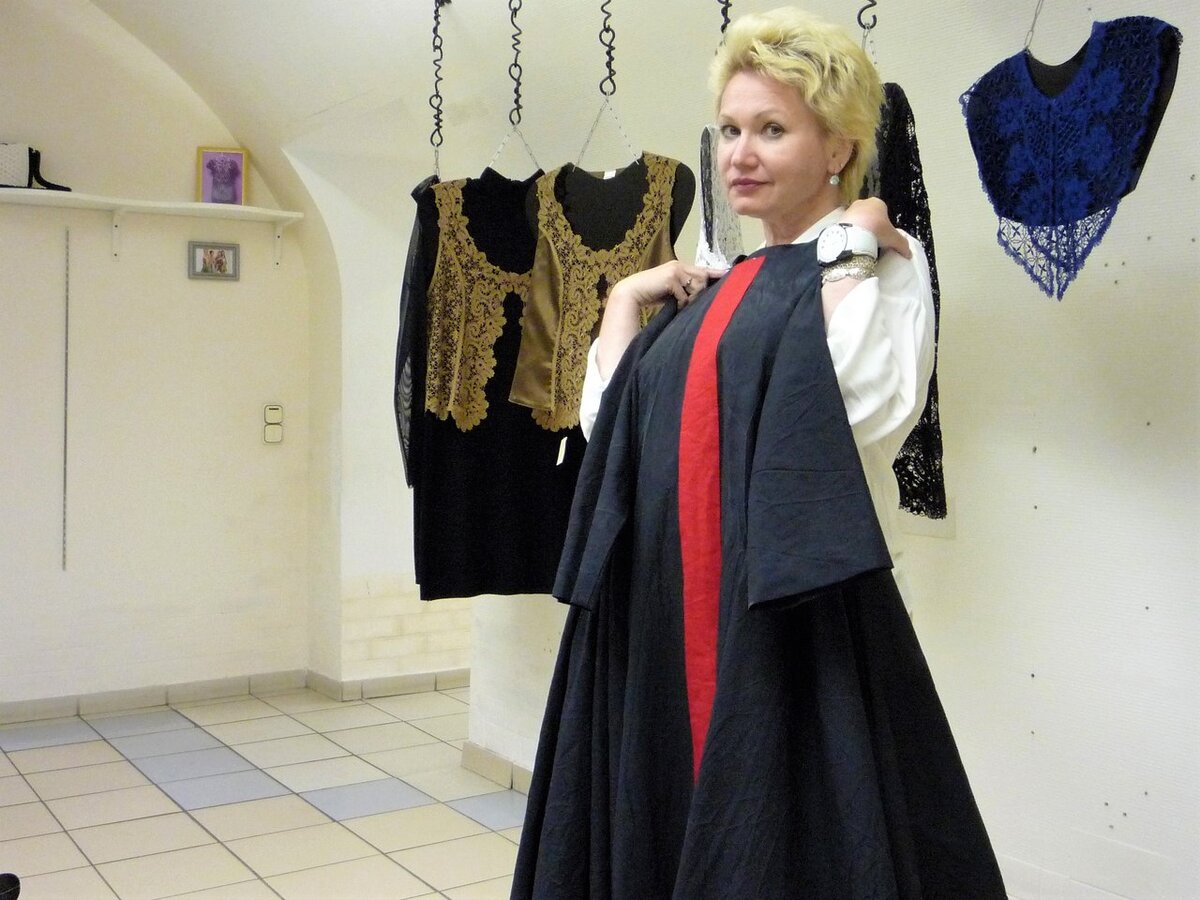 Платье от российских дизайнеров (СПб), сшитое из бязи. Фото автора