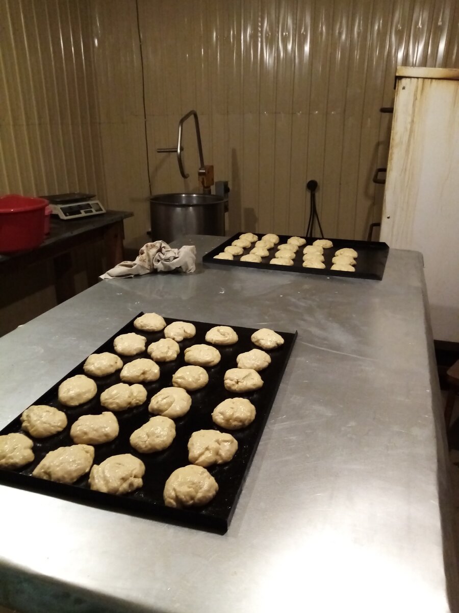 Я  построила пекарню,,,, 