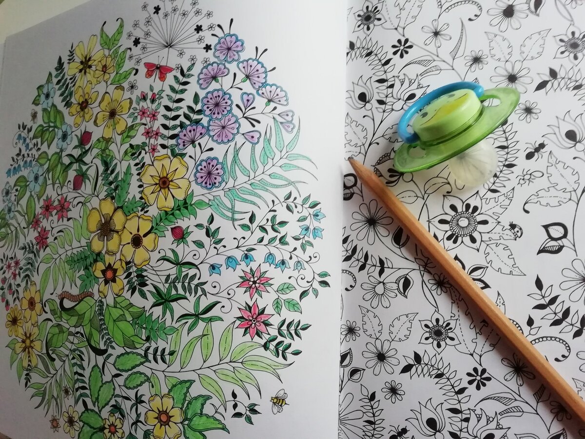 Одна из моих раскрашенных страничек, личное фото