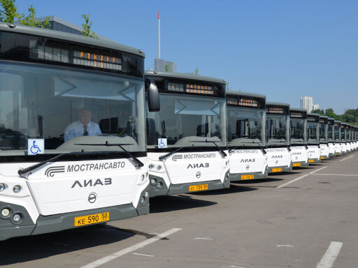 Во время дачного сезона в Подмосковье  действовало 46 автобусных маршрутов, 26 из них - сезонные, которые доставляли жителей области и столицы к садовым и дачным товариществам