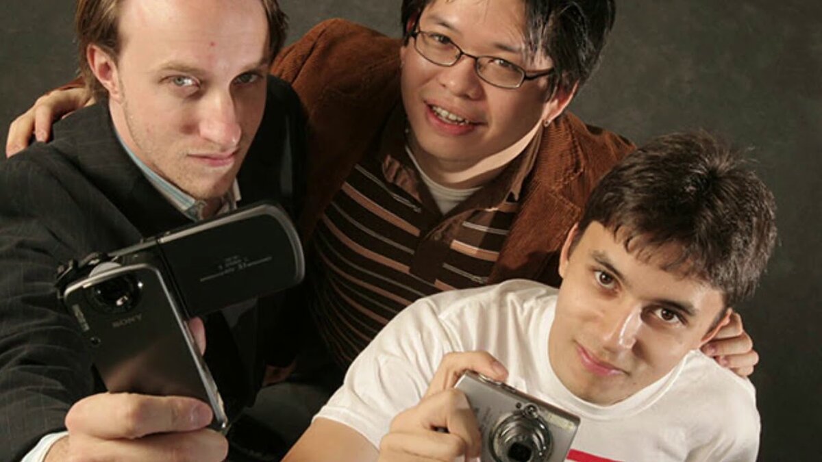 В каком году был создан ютуб. Создатель ютуба. В каком году был создан ютуб. Youtube презентация. Стив чен чад хёрли.