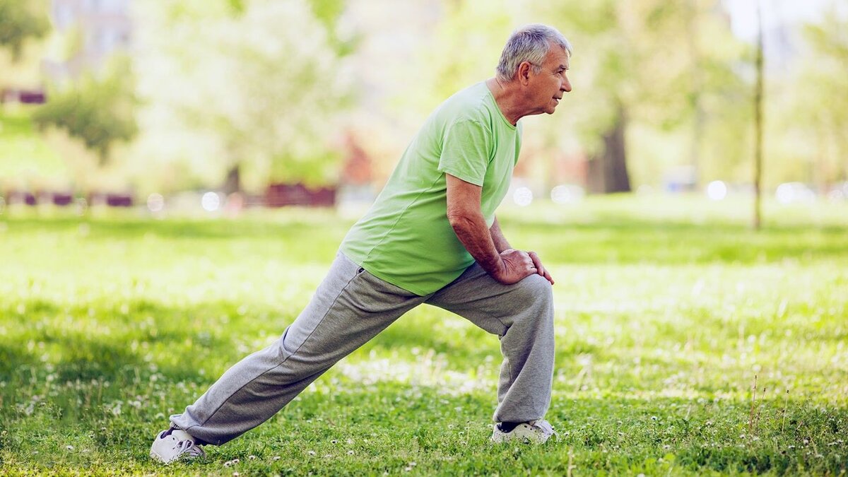 Гимнастика на улице - прелесть!