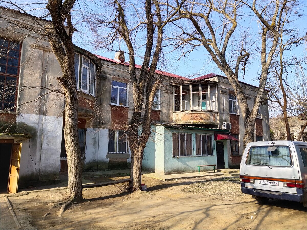 Панорамные балконы во двор