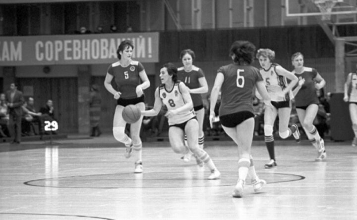 Татьяна Овечкина (№ 8) во время матча. 