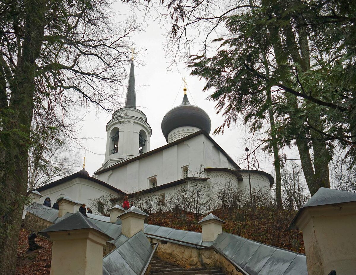 Святогорский Свято-Успенский монастырь Псков