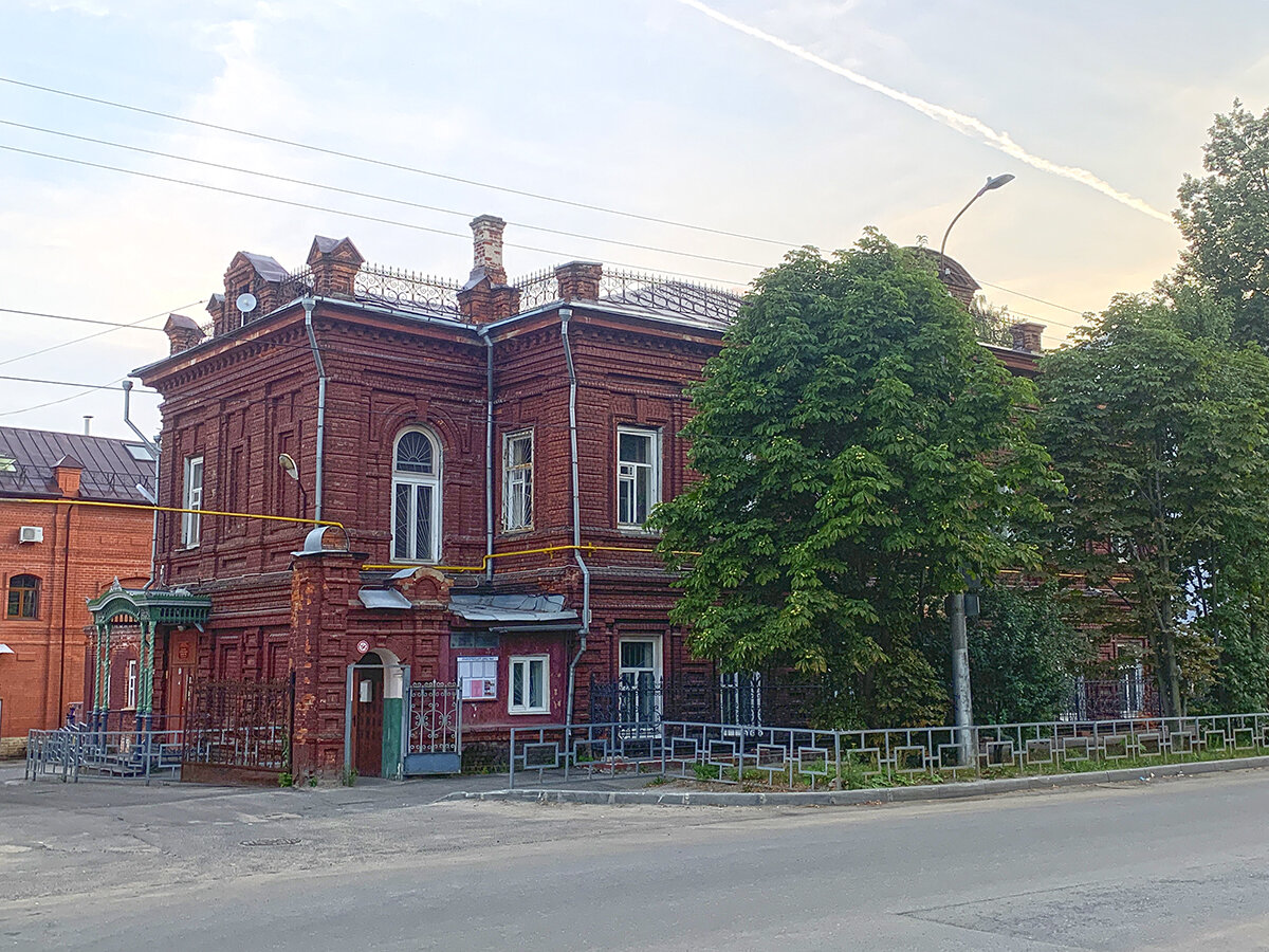 Усадьба Фокиных, сейчас детская музыкальная школа №4, фото автора. Листайте галерею, чтобы увидеть больше