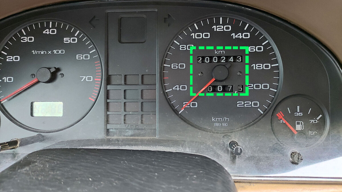 Не работает одометр ( счетчик пробега ) Audi 80 , 100 . Как отремонтировать ? Что сломалось ?