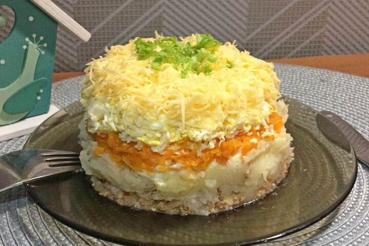 Слоёный салат мимоза с сыром и тунцом - пошаговый рецепт с фото
