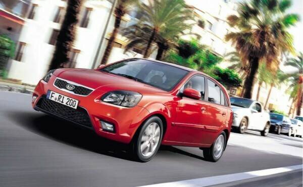 Именно в таком обновлённом виде была приобретена KIA RIO в 2011 году.