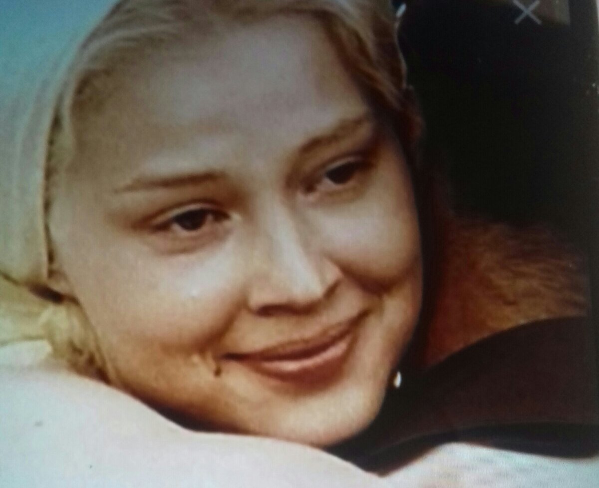 Верочка ( С.Ходченкова) и А. Ларичев (А. Балуев)