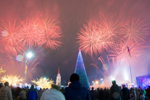    Как безопасно запустить фейерверк? Памятка тулякам