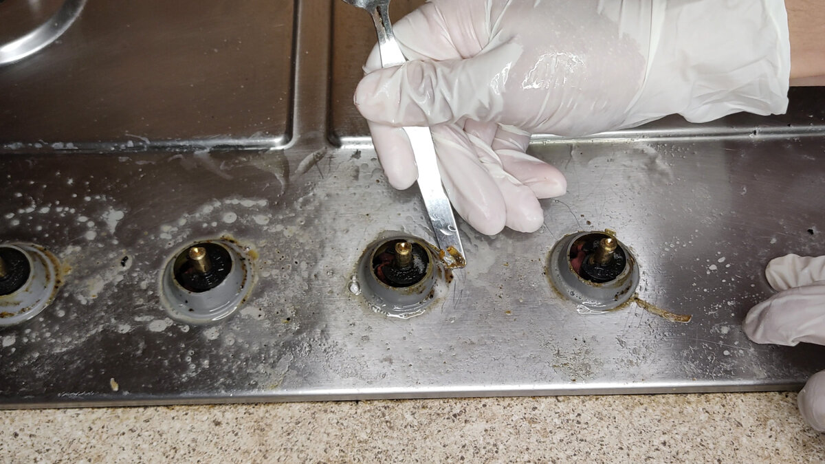 Как отмыть плиту от жира и нагара: полная инструкция для разных поверхностей