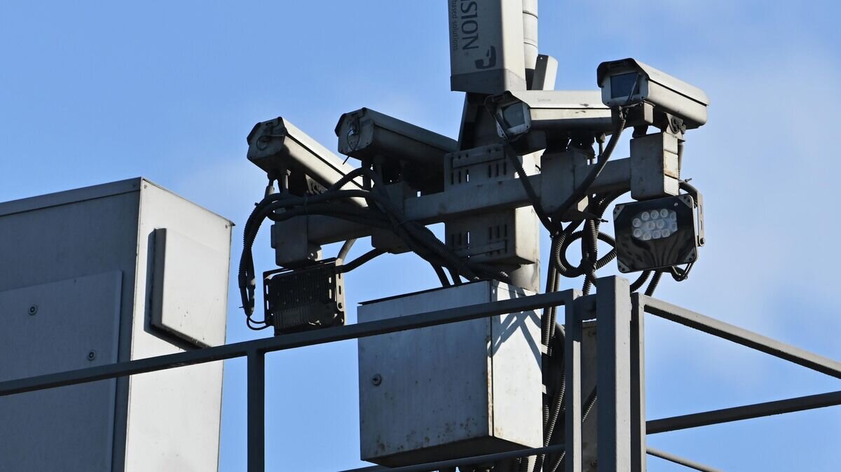    Камеры фиксации нарушений правил дорожного движения© РИА Новости / Наталья Селиверстова