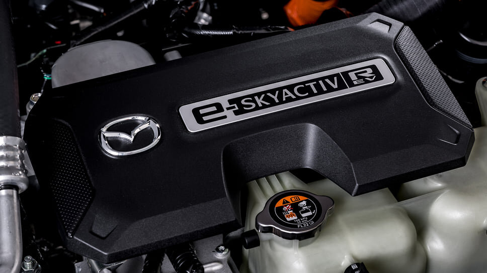 Фото: Mazda📷Mazda MX-30 e-Skyactiv R-EV Edition R