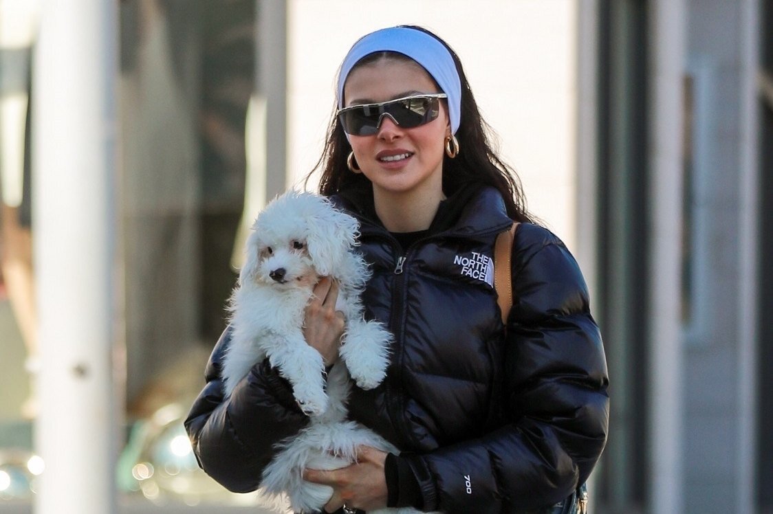     Какая обувь будет в моде весной-2023 — знает Никола Пельтц-Бекхэм