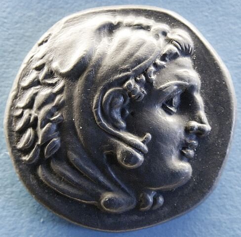 Тетрадрахма Александра Великого в Музее искусств в Лионе. Museum of Fine Arts of Lyon / CC BY (https://creativecommons.org/licenses/by/3.0)