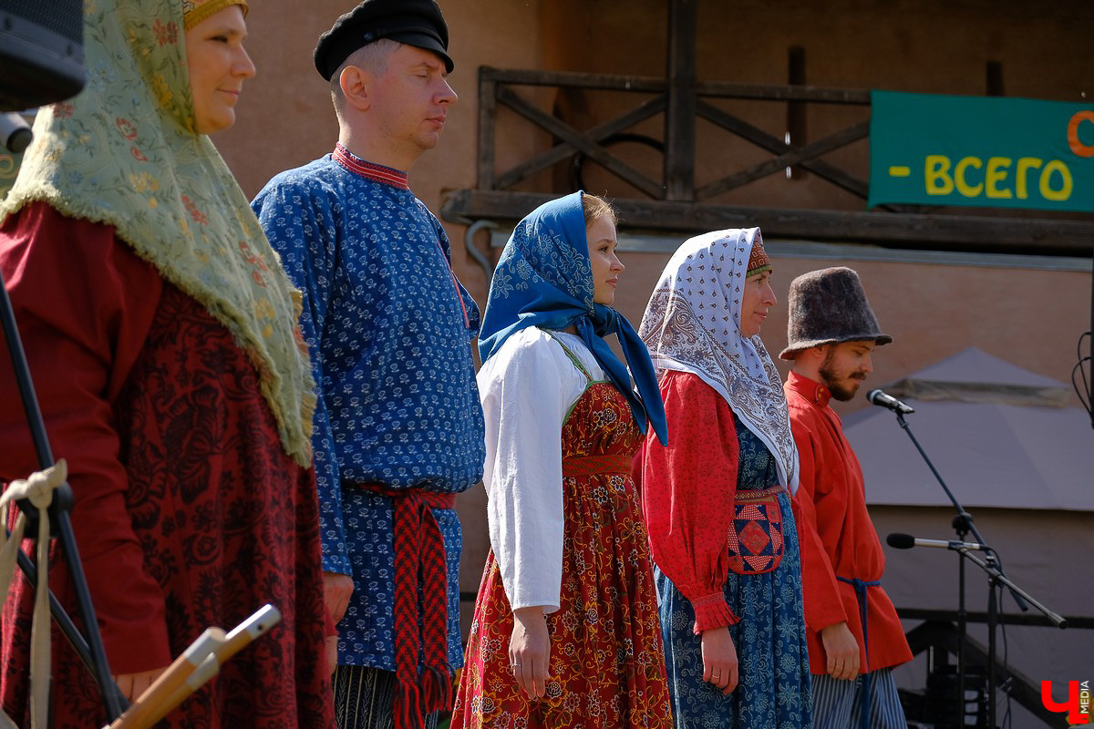 Калининградский день поля все фото. День поля калининград. Праздники. Какой сегодня праздник. Население венесуэлы.