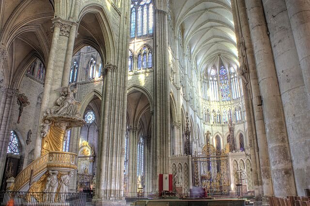 А это вид в сторону алтаря - гораздо наряднее! Фото: Wikimedia Commons