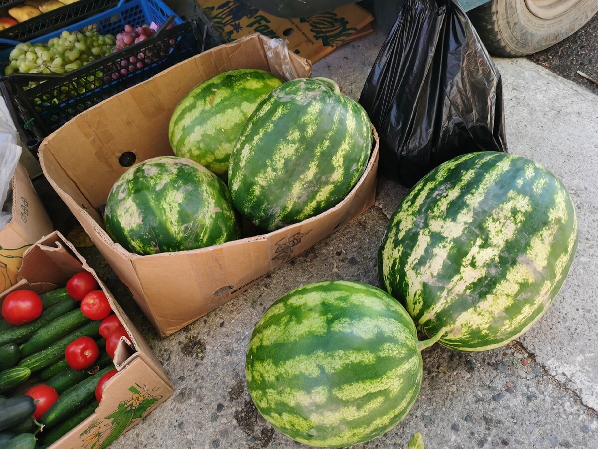 Новая Гагра, 2020. Фруктово-овощной развальчик