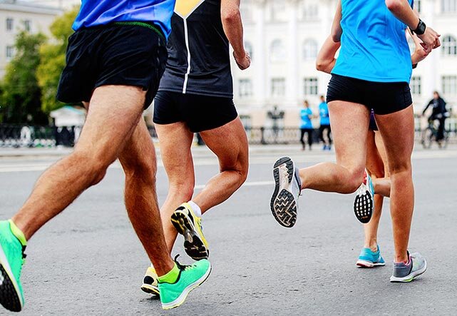  Выбор кроссовок для бега по асфальту – это первое, чем стоит озадачиться каждому, кто решил заняться бегом.