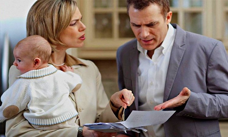 Алименты на ребенка до 18 лет.