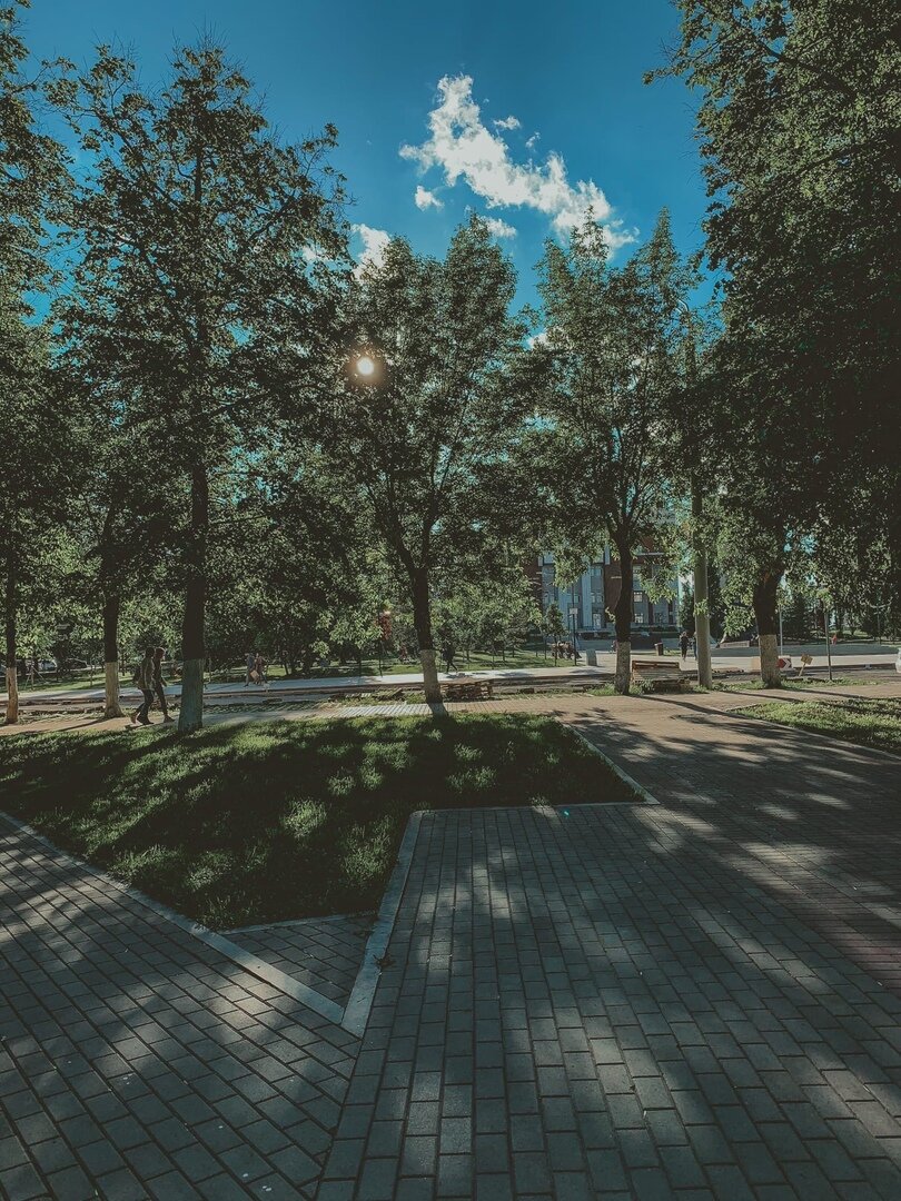 Когда долгое время находишься в заточении , начинаешь чувствовать вкус жизни, хочется больше воздуха, больше локаций..