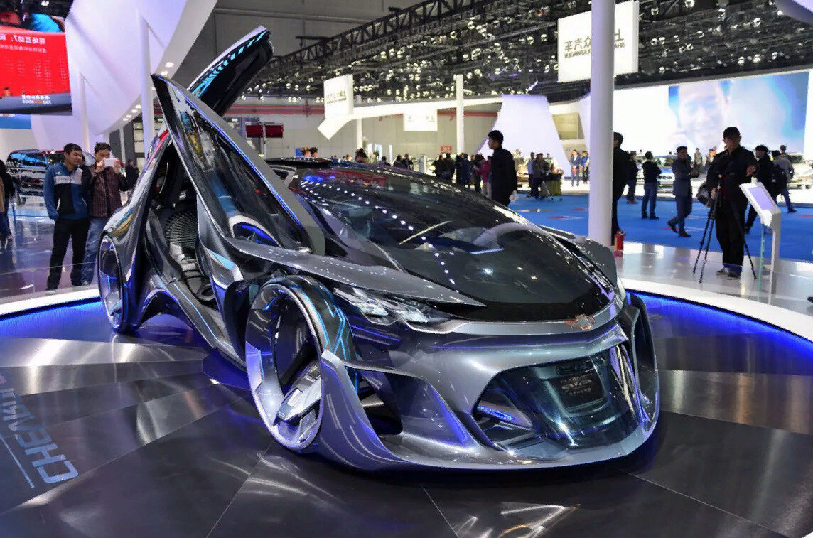 Футуристичный автомобиль