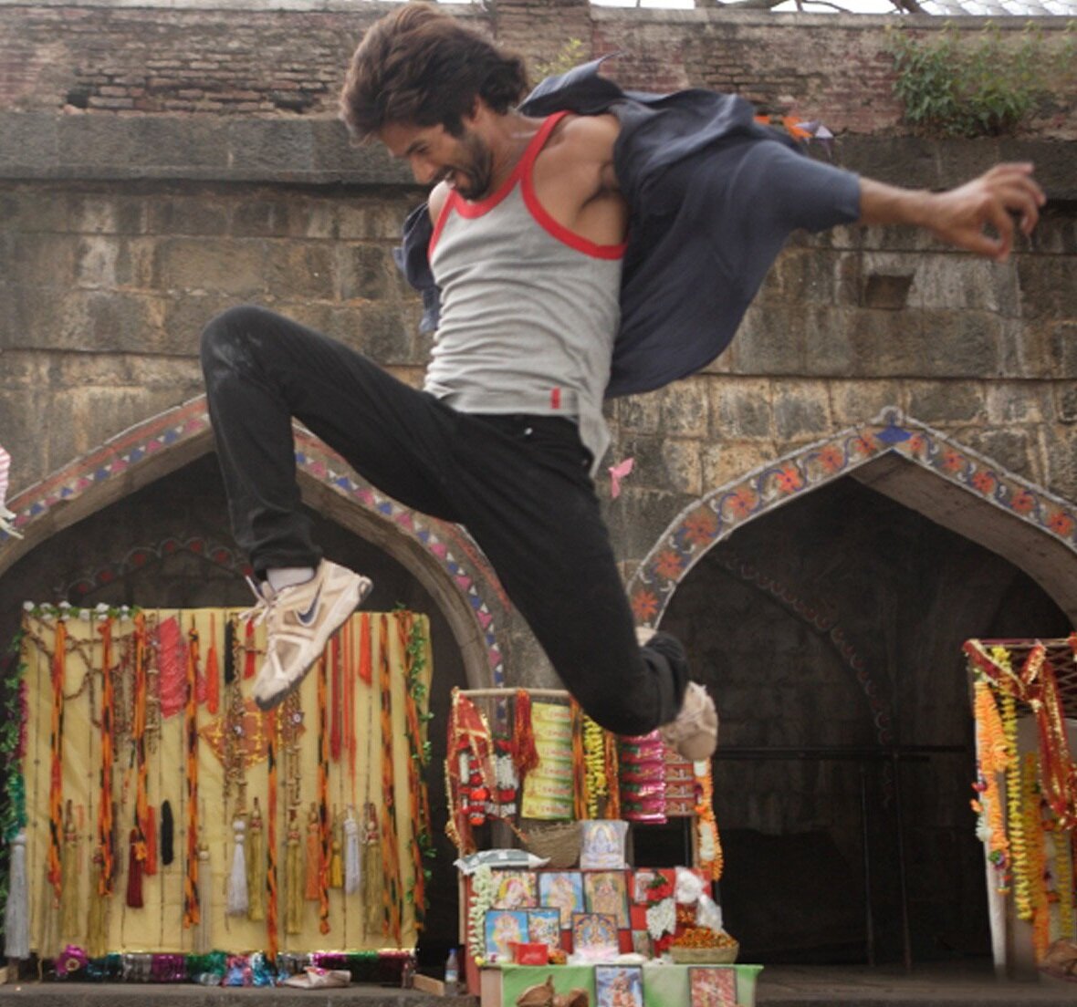 Орел, полетел сражаться с двумя тысячами плохих парней!