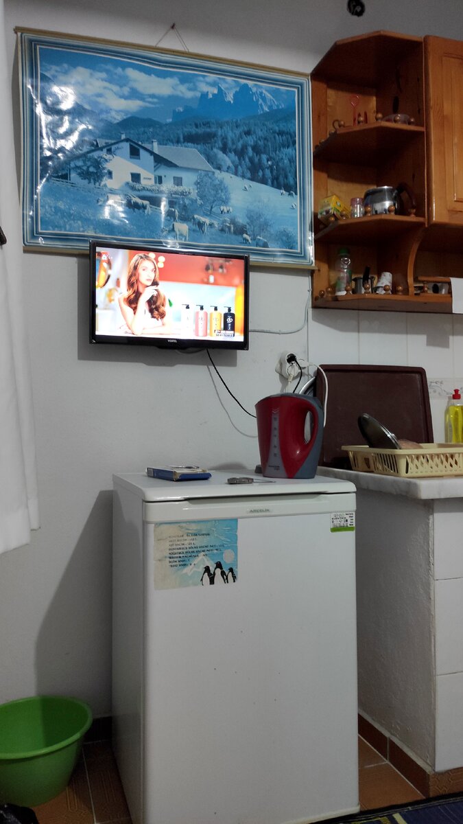 Куда же без телевизора