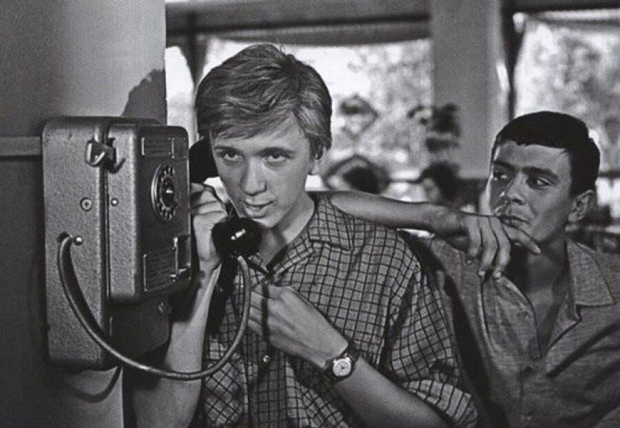 Кадр из х/ф «Я шагаю по Москве»